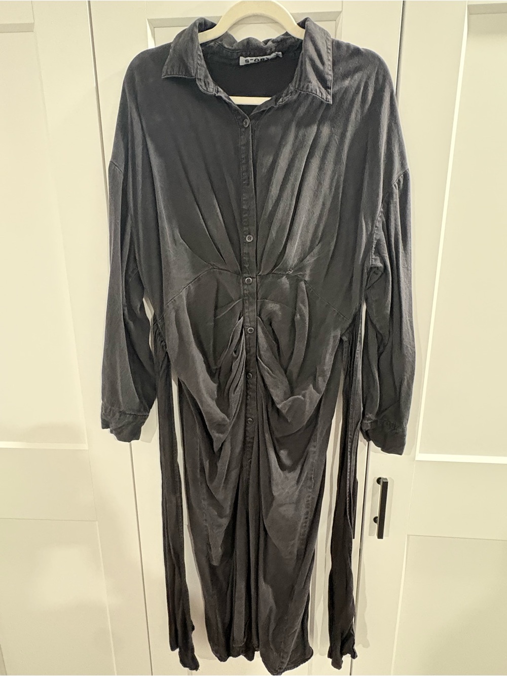 Long Sleeve Button-Front Ruched Dress in Charcoal